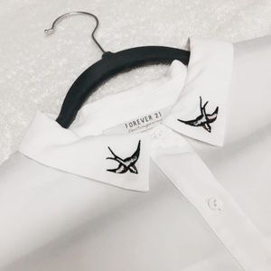 Forever21 White🕊embroidered blouse